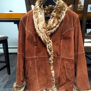 Excuse the pics Woman’s Suede Fur Coat